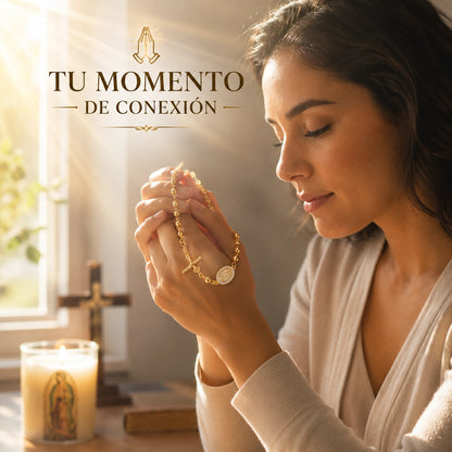 La Virgen contigo, en tu muñeca, cada día